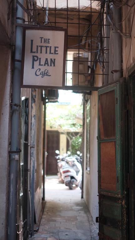 Vintage Hanoi Apartment Walk to Old Quarter – Hanoi